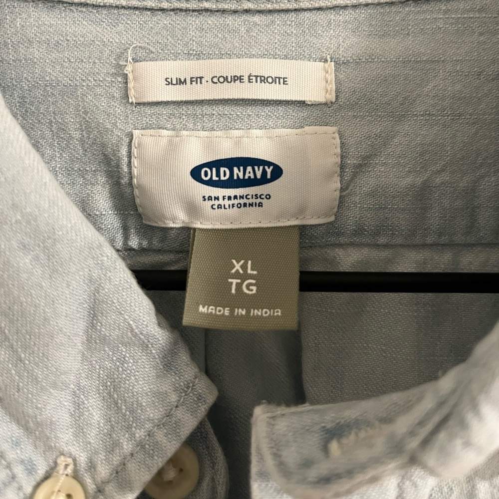 Old Navy Light Denim Slim Fit Button Down Shirt - Picture 2 of 4